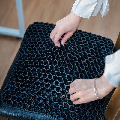 Đệm ngồi 3D Silicon thoáng khí Ema thế hệ 2, Giảm áp lực lên mông, giảm đau mông, ê mông