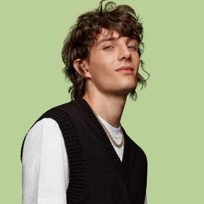 Bọt Tạo Phồng Tóc Goldwell KMS Addvolume Tạo Phồng Nhanh Không Bết, Giữ Độ Phồng Lên Đến 72h - 300ml