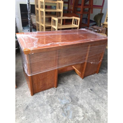Bàn Làm Việc Gỗ Thông Loại AA Không Mắt Gỗ ( 70 x 1m4 )