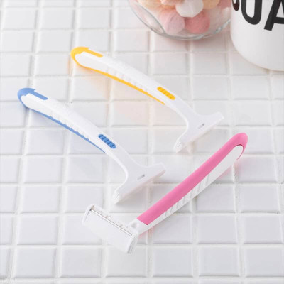 Set 03 chiếc dao cạo mặt Pretty, lưỡi bằng thép mạ 2 lớp Titanium sắc bén & bền bỉ - nội địa Nhật Bản