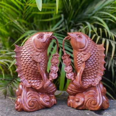 Cặp tượng cá chép phong thủy hút tài lộc bằng gỗ hương đá kt cao 30cm