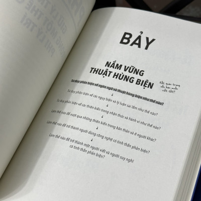 TƯ DUY PHẢN BIỆN - ĐỂ KHÔNG BỊ THAO TÚNG TÂM LÝ - Tom Chatfield - Khánh Trang dịch - (bìa mềm)