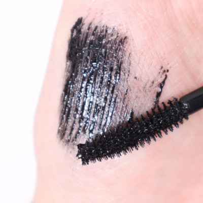 Mascara Mini Tẩy Trang Dành Cho Mi Kissme Heroine Make Speedy Mascara Remover 1.8 G