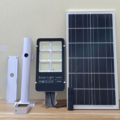 Đèn Năng Lượng Mặt Trời Bàn Chải 300W, Công Suất 300w, Diện Tích Chiếu Sáng 150M2