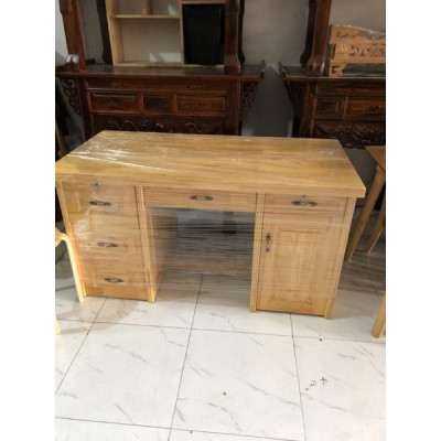 Bàn Làm Việc Gỗ Thông Loại AA Không Mắt Gỗ ( 70 x 1m4 )
