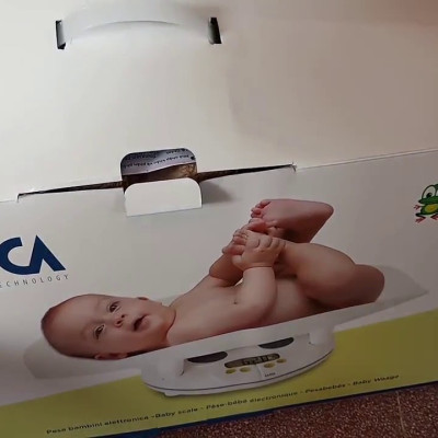 Cân Trẻ Sơ Sinh Điện Tử LAICA BF 2051 - ITALY - Tối Đa 20Kg + Thước Đo Chiều Cao 150Cm - Giá Đỡ Chắc Chắn