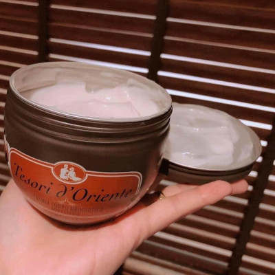 Kem dưỡng thể hương nước hoa Thanh Long Tesori d