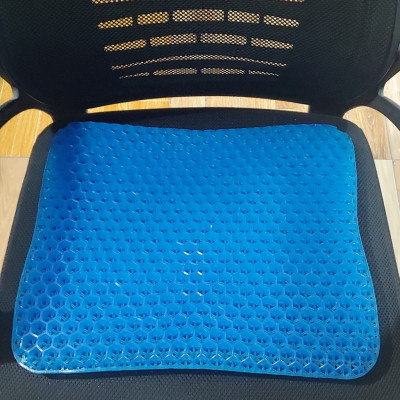 Nệm Ngồi 3D Silicon Cao Cấp, cấu trúc tổ ong giúp co giản đàn hồi cao , ngăn ngừa mồ hôi , chống trơn trượt ,không biến dạng ,không thấm nước 
