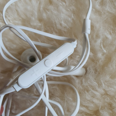 Tai Nghe Dành Cho Điện Thoại VSmart Aris - Jack Chuẩn 3.5mm - Âm Thanh Sống Động - Bass Khoẻ - Hàng Chính Hãng