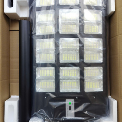 Đèn đường liền thể năng lượng mặt trời 600W
