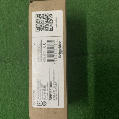Cảm biến áp suất SPP110 Schneider 004702080, dãi đo 0-10 bar, out 0-10Vdc Chính hãng