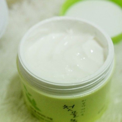 Kem massage thảo dược trà xanh Green tea Massage Cream Hàn Quốc 300ml Tặng Móc khóa