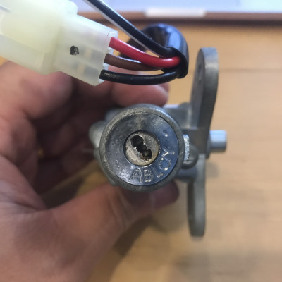 Khóa cổ chống trộm, chống bẻ khóa, chống vam, chống đoản cho Yamaha Z125 - YA Z125