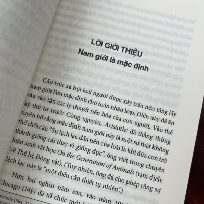 PHỤ NỮ VÔ HÌNH – Caroline Criado Perez – 	Nhung Nhung dịch – Huy Hoang Books 