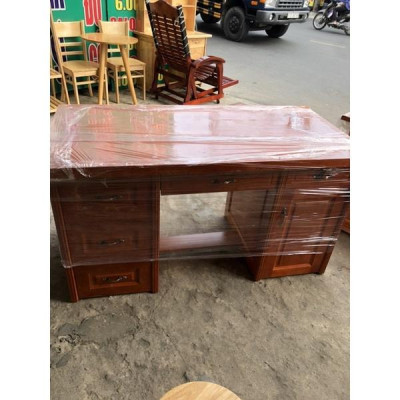 Bàn Làm Việc Gỗ Thông Loại AA Không Mắt Gỗ ( 70 x 1m4 )