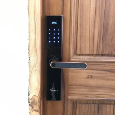 Khóa vân tay thông minh DEMAX SL630 AC