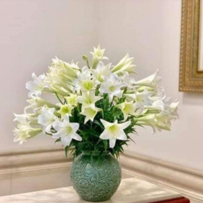 Bình hoa khắc nổi