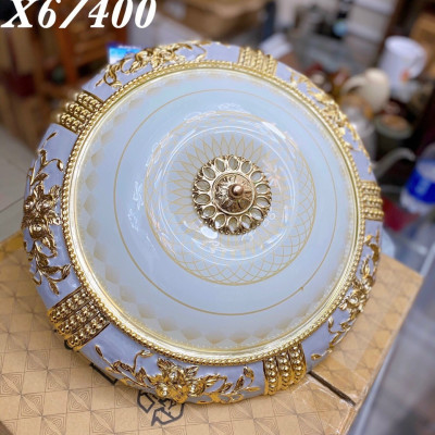 Đèn ốp trần VAZEN X6 trang trí nội thất hiện đại, sang trọng.