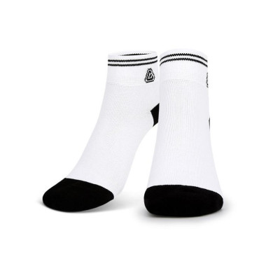 Tất ngắn golf nữ WZ014 - Chất liệu 99.99% sợi cotton. Co giãn bốn chiều Tất co dãn tốt, tạo cảm giác thoải mái, êm ái