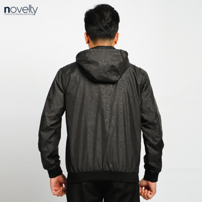 Áo jacket nam in chìm nón rời Novelty màu đen 2203242