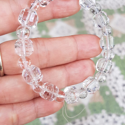  Vòng tay phong thuỷ nữ đá thạch anh trắng trong tự nhiên kiểu vuông giác tròn Size hạt vuông 10mm hạt tròn nhỏ 6mm Nữ mệnh kim mệnh Thủy đeo hợp may mắn tốt sức khoẻ công việc ạ