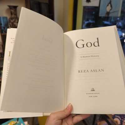 Sách - God: A Human History by Reza Aslan - NEW YORK TIMES BESTSELLER
