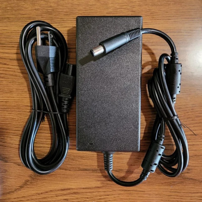 Sạc cho laptop Dell Workstation Precision 7510 Adapter 19.5V-9.23A hàng nhập khẩu.