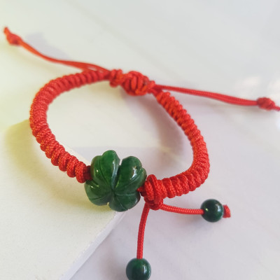 Vòng Đeo Tay Nữ Kiểu Dây Đỏ Cỏ 4 lá Xanh mới lạ đẹp lắm Chất liệu đá cẩm thạch xanh lá cỏ thắt dây kiểu đỏ rẻ đẹp Nữ đeo tay may mắn tăng đưa rút chỉnh theo tay lớn nhỏ được hết đẹp lắm ạ