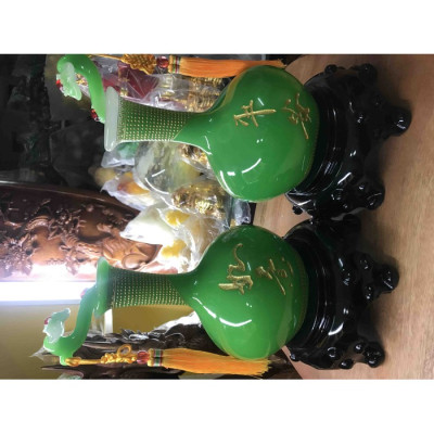 Cặp Bình Hoa Phú Quý Phong Thủy Xanh Lá có Cây Như Ý trên miệng bình size cao 35cm đk 20cm hợp Anh Chị mệnh Mộc Hỏa trưng phòng khách tượng trưng cho điều may mắn và sung túc ạ