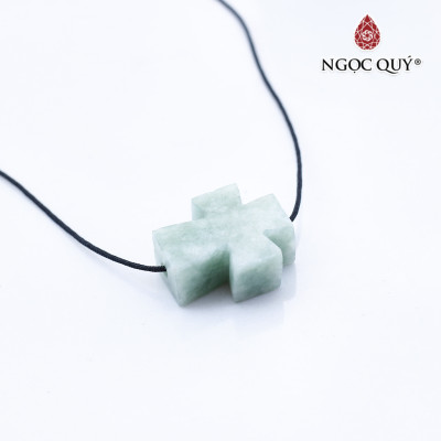 Mặt dây chuyền thánh giá xỏ ngang đá cẩm thạch phỉ thúy 20.6x16.6x8.9mm mệnh hỏa , mộc - Ngọc Quý Gemstones
