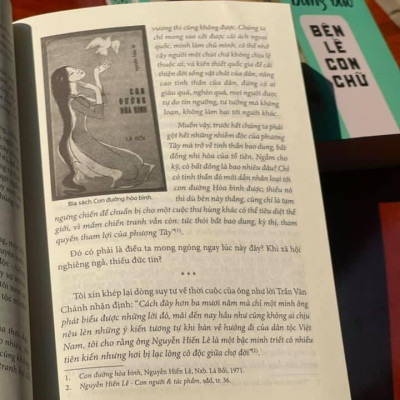 COMBO BỘ SÁCH NGUYỄN HIẾN LÊ TÁC PHẨM ĐĂNG BÁO: BÊN LỀ CON CHỮ + BÊN DÒNG THỜI CUỘC (Bìa mềm)