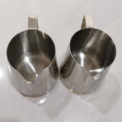 ✅ BỘ 2 CA ĐÁNH SỮA INOX 304 - CÓ QUAI CẦM & VẠCH CHIA ĐỊNH LƯỢNG (350ML) ✅