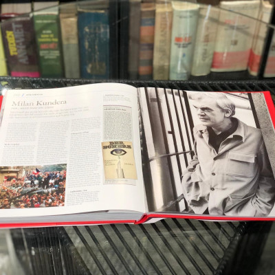 Nhà văn - cuộc đời và tác phẩm (Bìa cứng có áo, in màu)