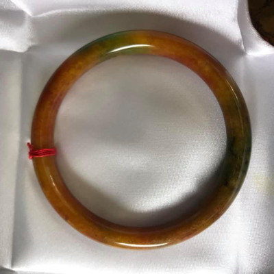 CHIẾC VÒNG TRÒN MÃ NÃO TỨ QUÝ 56 NỮ TỪ 54KG ĐÉNN 63KG ĐEO  MÀU ĐỎ CAM 2 VÂN XANH  SIZE VÒNG NGOÀI 71MM4 DẦY 7MM5 NI VÒNG ĐEO VỪA TAY LÀ 56MM