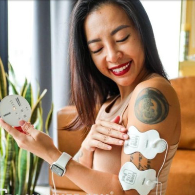 Máy massage bỏ túi Omron HV-F013