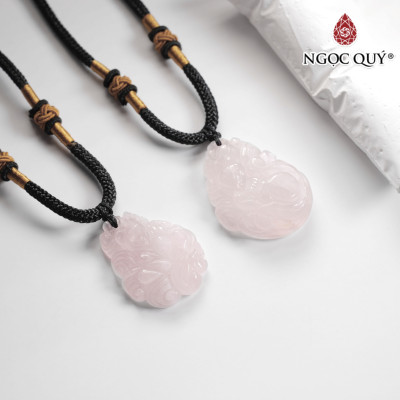 Mặt dây chuyền hồ ly đá thạch anh hồng 31x24mm mệnh hỏa, thổ - Ngọc Quý Gemstones