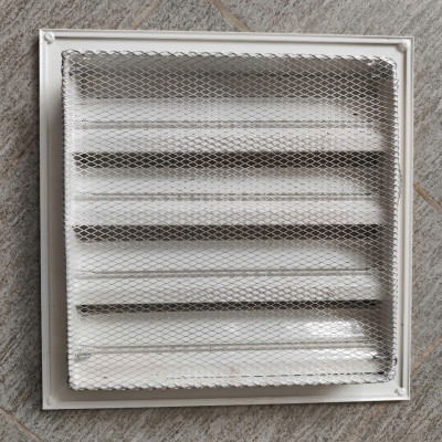 Tấm chắn gió louver 350x350 kèm lưới chắn côn trùng lắp thông gió ngoài trời tránh hắt mưa
