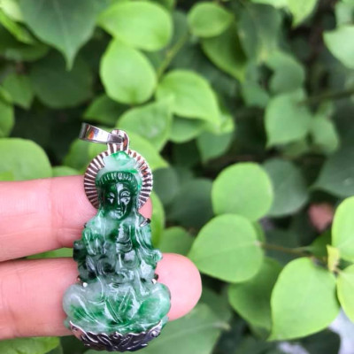 MẶT DÂY CHUYỀN PHẬT QUAN ÂM BỌC INOX ĐÁ CẨM THẠCH XANH NGỌC SƠN THUỶ TỰ NHIÊN ĐẸP LẮM  Size Vừa Cao 40mm x Ngang 21mm x Dầy 6mm  NỮ MỆNH MỘC HOẢ THUỶ Ạ