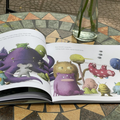 (Giải thưởng Văn học thiếu nhi Canada) (Bìa cứng) (Sách tranh thiếu nhi in màu) DỰ ÁN ĐẦU VOI ĐUÔI CHUỘT - CUỘC TẨU THOÁT – Anh Em Nhà Fan – Sanhobooks