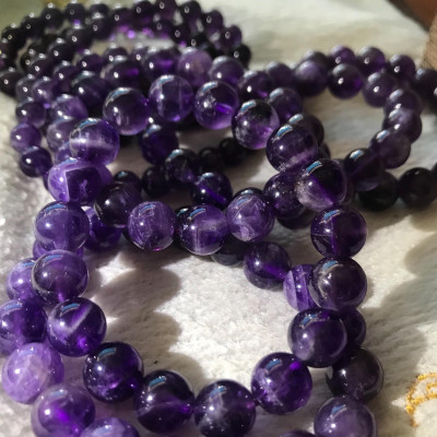 VÒNG NỮ MÀU TÍM ĐẸP ĐẸP NHE 10LY ĐÁ THẠCH ANH TÍM THIÊN NHIÊN ĐẸP ĐẸP 18 HẠT Ạ