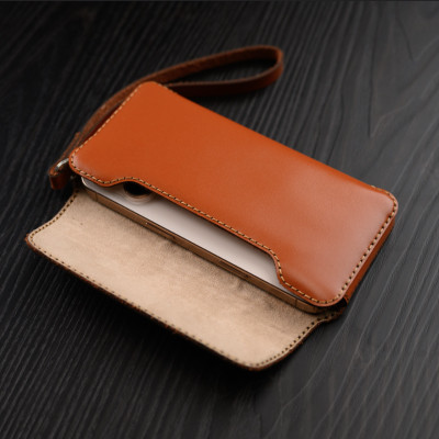 Bao da nắp ngang dành cho iPhone 16 Serie hiệu Khắc Tên , chất liệu da bò - Hàng chính hãng 