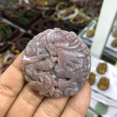 Mặt dây chuyền Rồng ngậm ngọc đá ngọc băng tảo - Đường kính 4,5cm