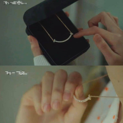 Dây Và Mặt Dây Chuyền Bạc Hiểu Minh DMD397 Smile Iteawon mà Park Sea Roy tặng cho Jo Yi Seo