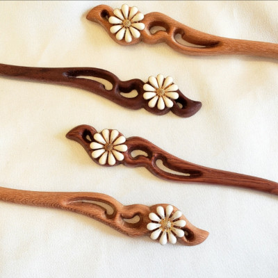 TRÂM CÀI TÓC GỖ ĐÍNH HOA 7