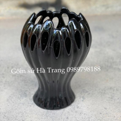Lọ hoa bàn tay phật phiên bản màu đen huyền bí sang chảnh gốm sứ Bát Tràng cao cấp