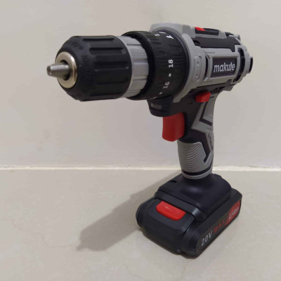 Máy khoan pin 20V Makute CD029 ( có chế độ búa, 2 pin, 1 sạc)- Hàng chính hãng