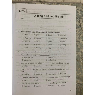 Sách - Đề Kiểm Tra Tiếng Anh 11 (Bám Sát SGK Tiếng Anh 11 Global Success)