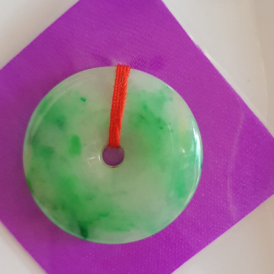 Mặt dây chuyền Đồng Điếu A Đẹp  Đá Ngọc cẩm thạch tự nhiên trắng xanh lý đều đẹp  Size 32mm x dầy 6mm Nữ bọc vàng đeo đẹp sang may mắn tài lộc ạ