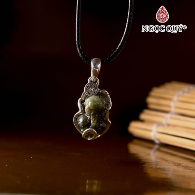 Mặt dây chuyền tỳ hưu saphire 22x15mm mệnh thủy, mộc - Ngọc Quý Gemstones