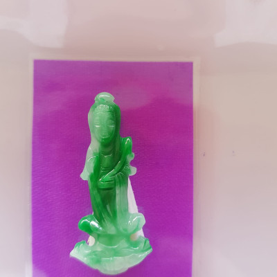 Mặt dây chuyền Nữ Phật Quan Âm Mới Sịn Đứng Đài Sen Đá cẩm thạch tự nhiên đẹp Size Cao 37mm x ngang 16mm x dầy 4mm Màu Xanh Lý đậm lam trắng đài sen nữ Bọc Vàng đeo đẹp ạ